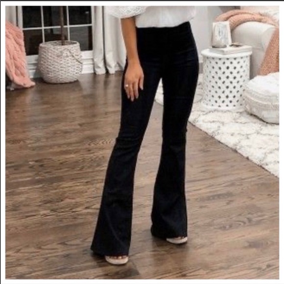 Classic Woman Pants - Black Knit Bell Flare Pants!